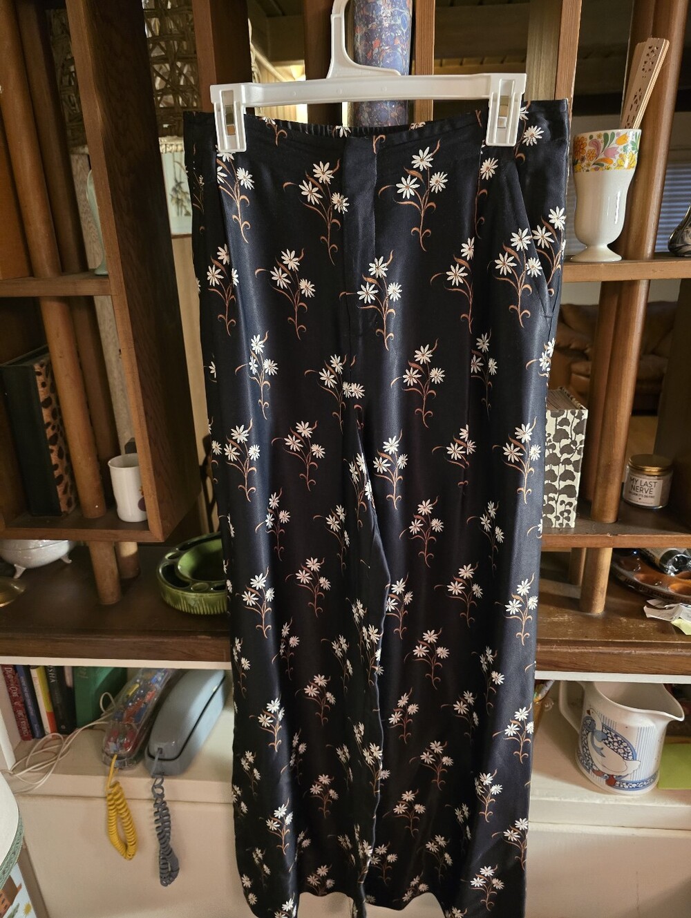 Anthropologie Women's Black Floral Wide-Leg Satin Pants 14